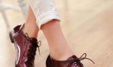 चमड़े के जूते की देखभाल कैसे करें: उपयोगी टिप्स, विधियों और सिफारिशें